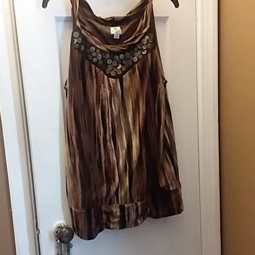 Dressy sleeveless shirt